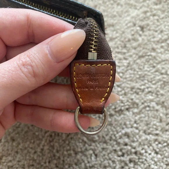 Price cut!  Louis Vuitton wallet. - Picture 2 of 6